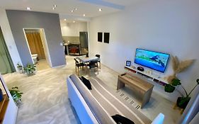 Casa a estrenar en Mar del Plata proximo Mogotes, a las playas del sur y El Faro -- Somos Alojamientos MDQ - Casa Bruna --